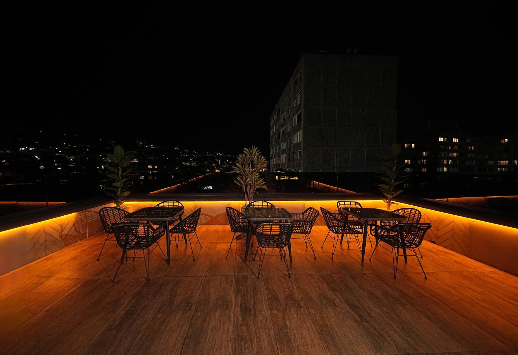 Revive Boutique Hotel Yerevan Exterior photo